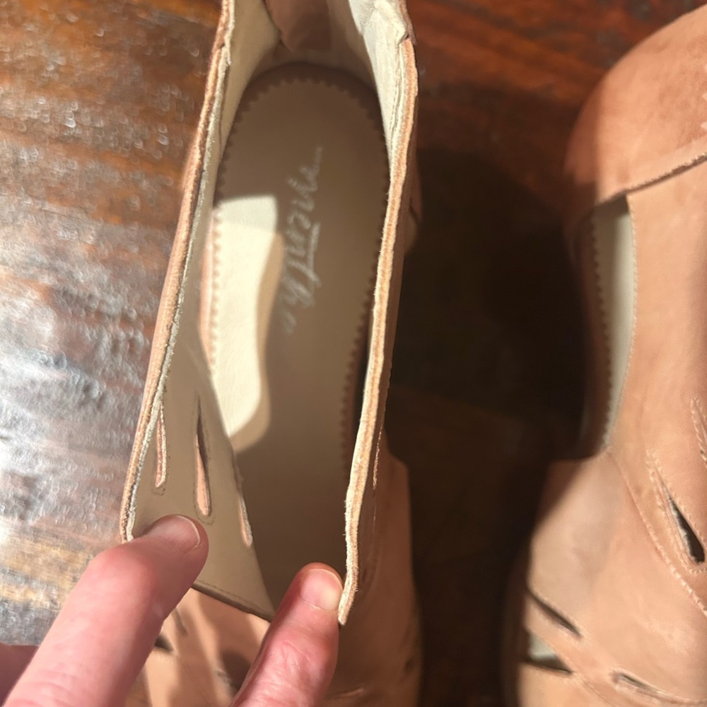 Miz Mooz MENTHA Tan Leather Sandals - Picture 2 of 8